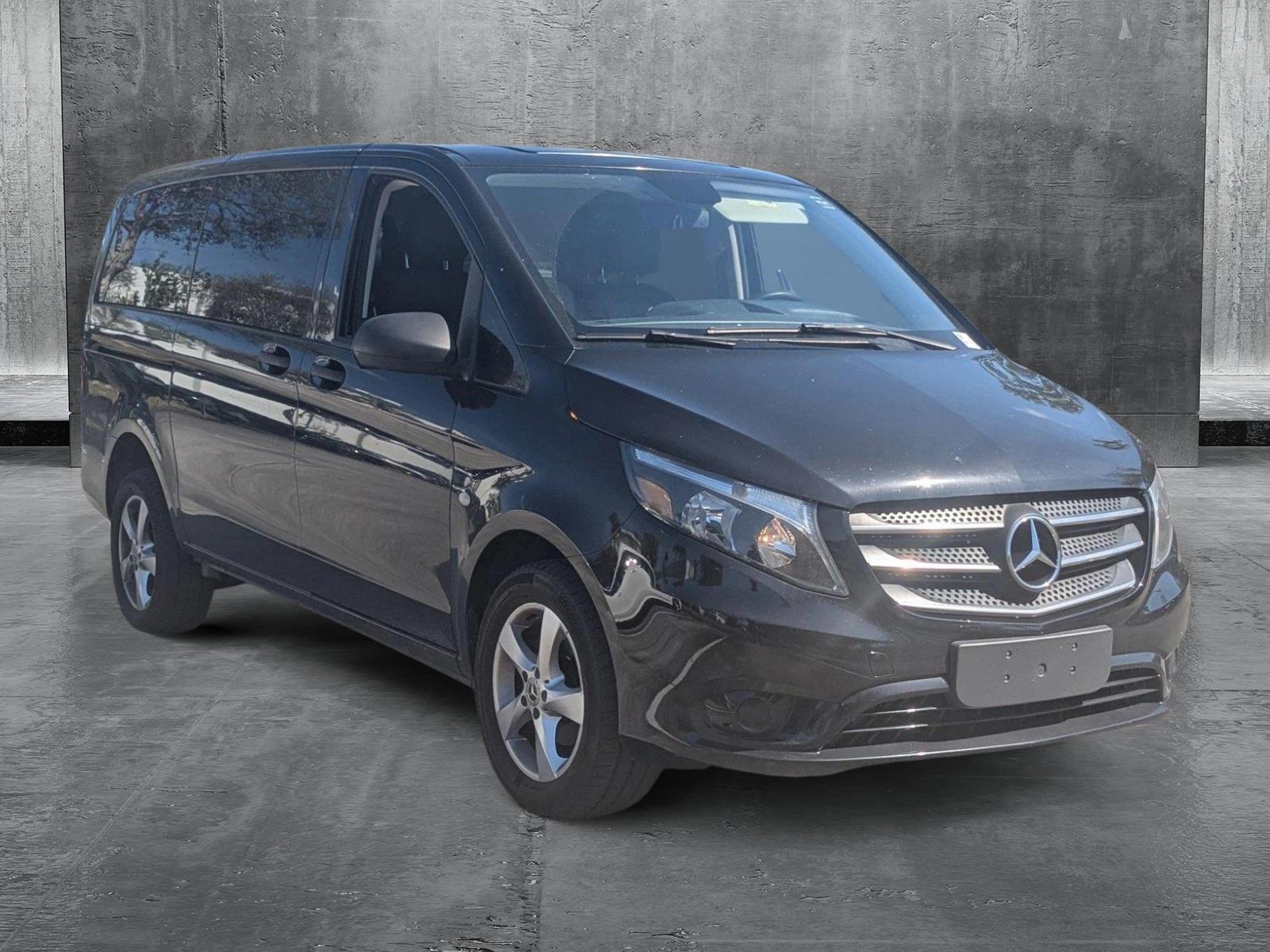 2018 Mercedes-Benz Metris Passenger Van Vehicle Photo in Coconut Creek, FL 33073