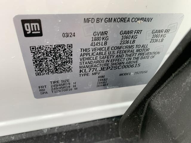 2025 Chevrolet Trax Vehicle Photo in MOON TOWNSHIP, PA 15108-2571