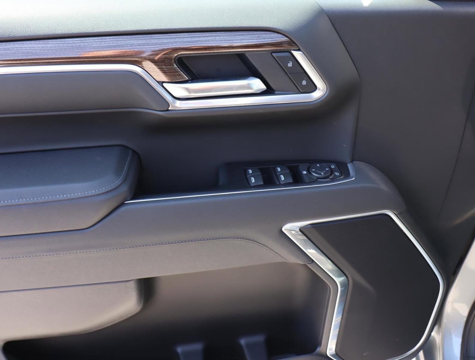 2025 Chevrolet Silverado 1500 Vehicle Photo in LOS ANGELES, CA 90007-3794