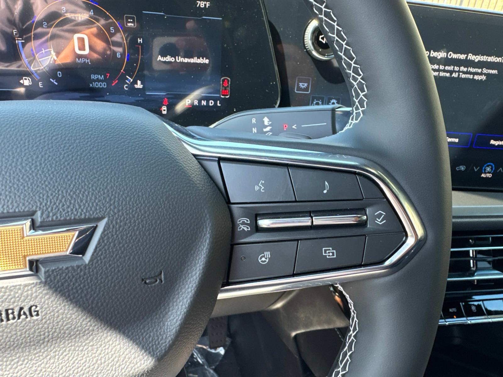 2025 Chevrolet Traverse Vehicle Photo in LOS ANGELES, CA 90007-3794