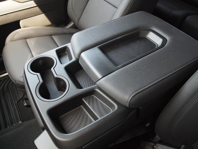 2025 Chevrolet Silverado 2500 HD Vehicle Photo in MADISON, IN 47250-1611