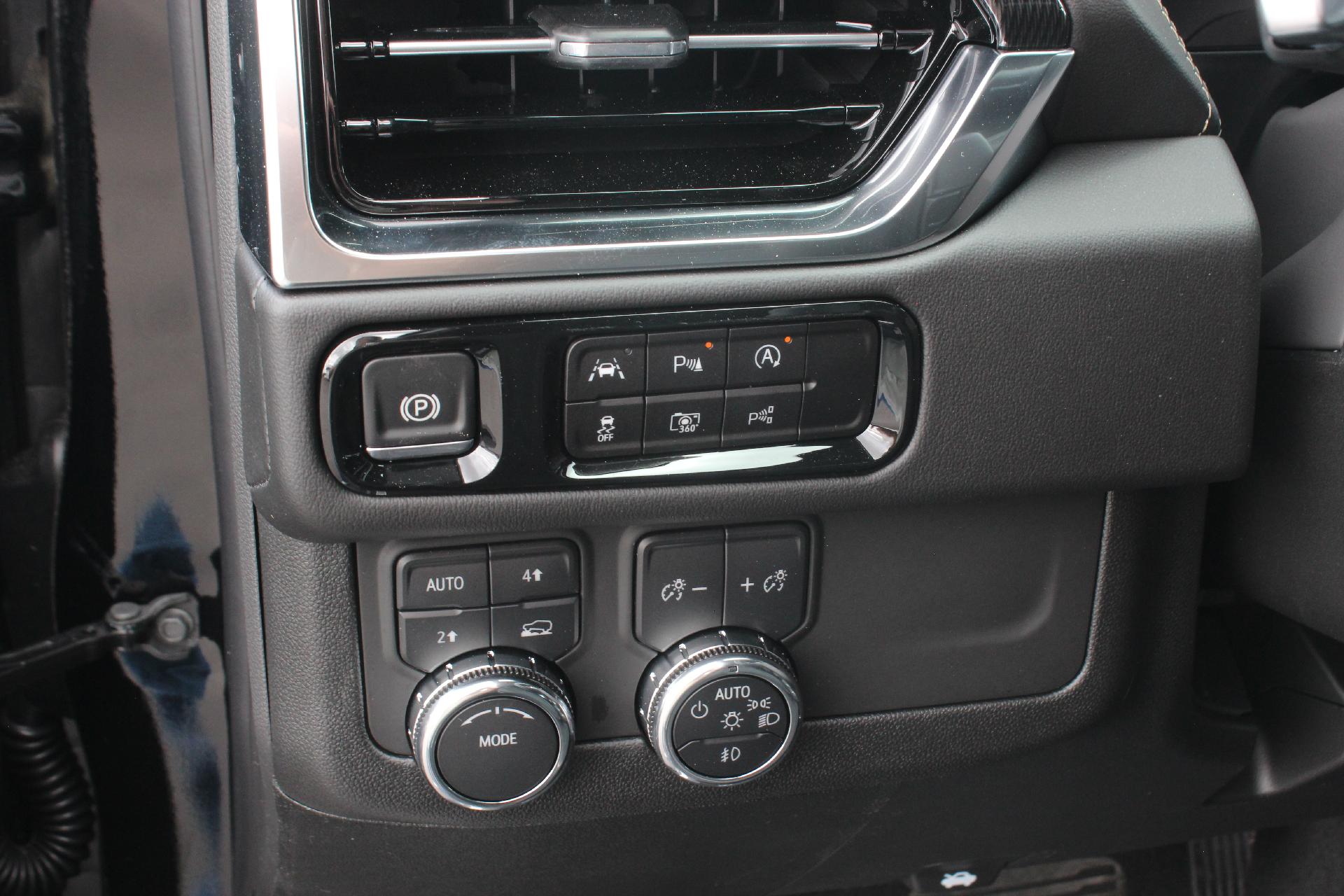 2025 GMC Yukon Vehicle Photo in AURORA, CO 80012-4011