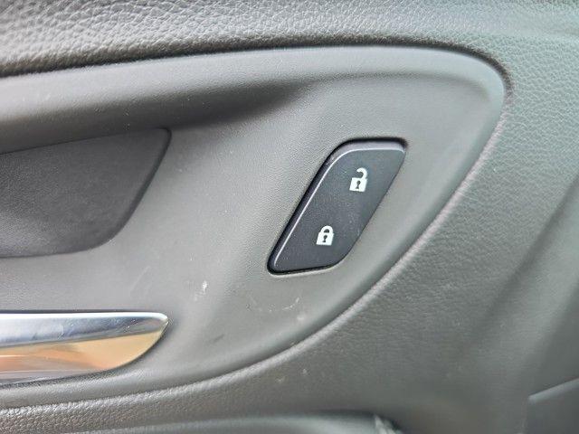2025 Buick Encore GX Vehicle Photo in Pleasant Hills, PA 15236