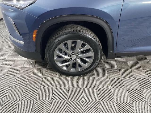 2025 Buick Enclave Vehicle Photo in GILBERT, AZ 85297-0402