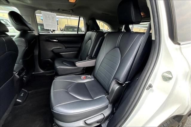 2023 Toyota Highlander Vehicle Photo in San Antonio, TX 78230
