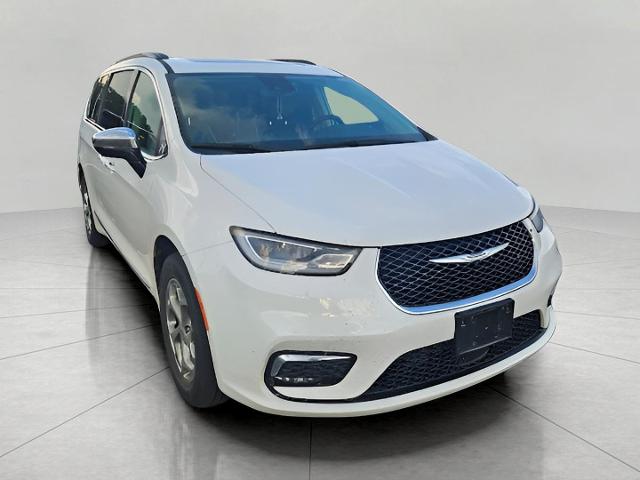2023 Chrysler Pacifica Vehicle Photo in NEENAH, WI 54956-2243