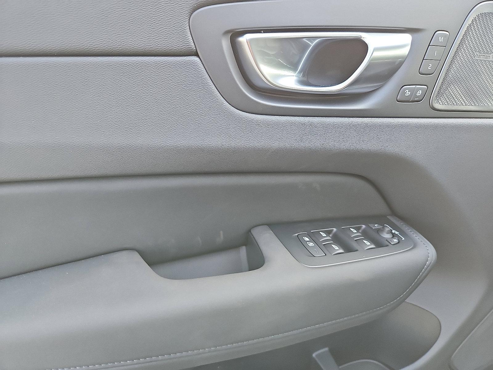 2026 Volvo XC60 Vehicle Photo in Trevose, PA 19053