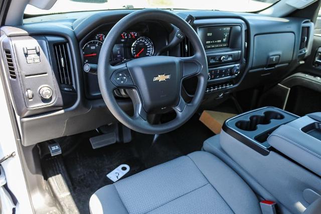 2023 Chevrolet Silverado Chassis Cab Vehicle Photo in VENTURA, CA 93003-8585