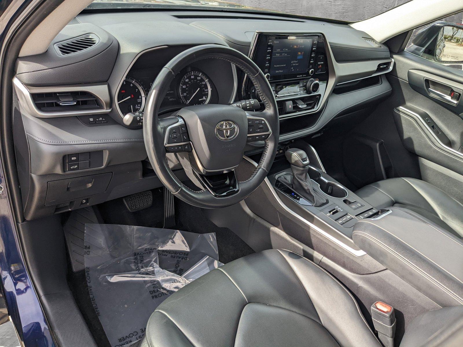 2021 Toyota Highlander Vehicle Photo in Davie, FL 33331