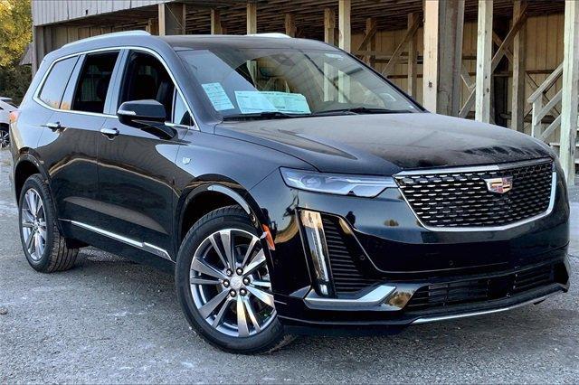 2025 Cadillac XT6 Vehicle Photo in TOPEKA, KS 66609-0000