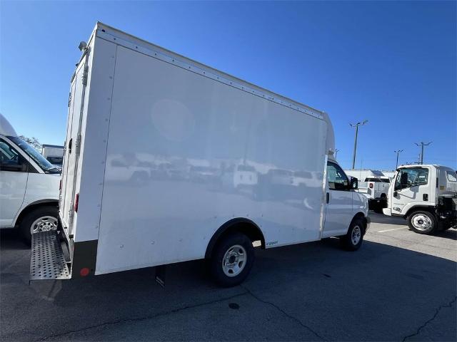 2025 Chevrolet Express Cutaway 3500 Vehicle Photo in ALCOA, TN 37701-3235