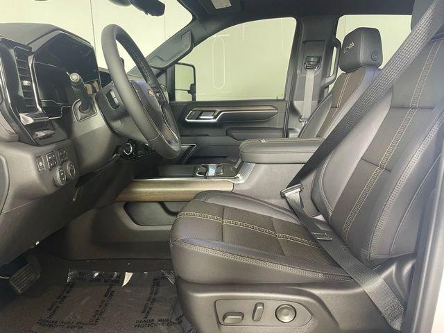 2025 Chevrolet Silverado 3500 HD Vehicle Photo in PHOENIX, AZ 85014-3381