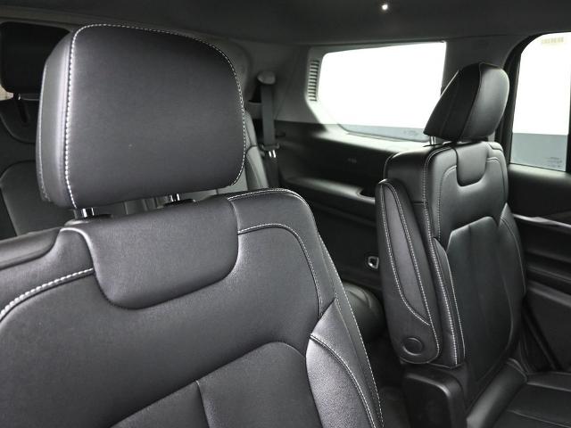 2023 Jeep Grand Cherokee L Vehicle Photo in Cedar Rapids, IA 52402