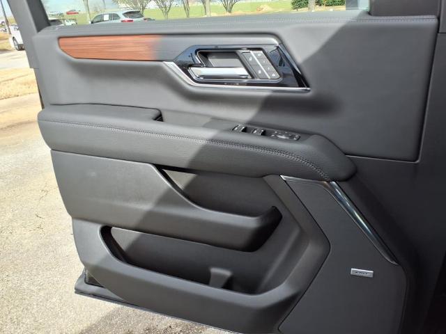 2025 GMC Yukon XL Vehicle Photo in Denton, TX 76205