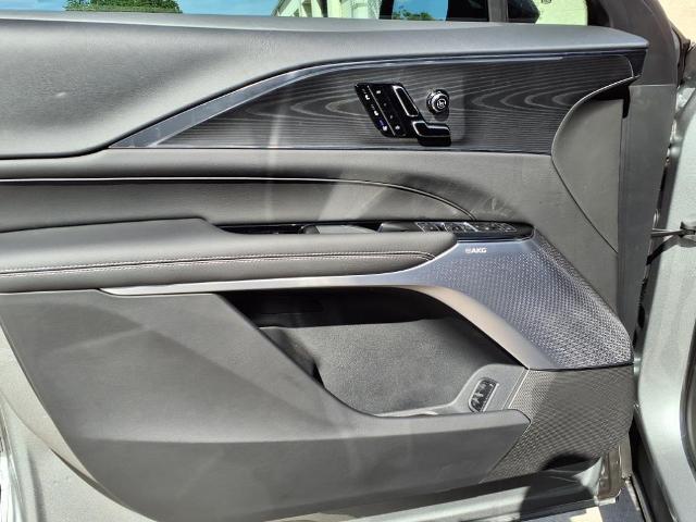 2025 Cadillac LYRIQ Vehicle Photo in TAMPA, FL 33612-3404
