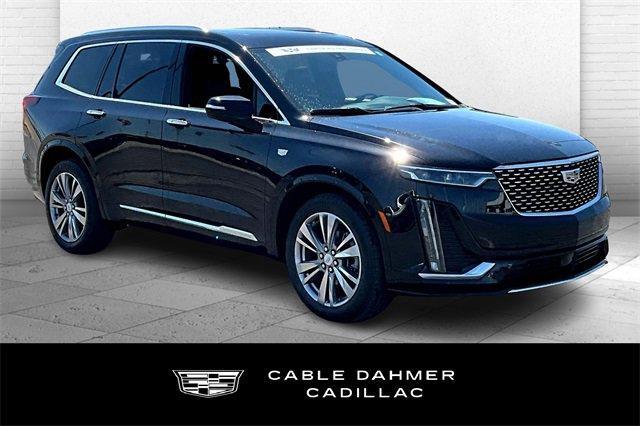2022 Cadillac XT6 Vehicle Photo in TOPEKA, KS 66609-0000