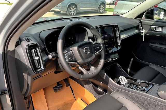 2025 Volvo XC40 Vehicle Photo in Grapevine, TX 76051