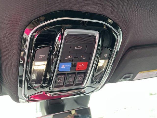 2023 Jeep Grand Cherokee 4xe Vehicle Photo in Philadelphia, PA 19116