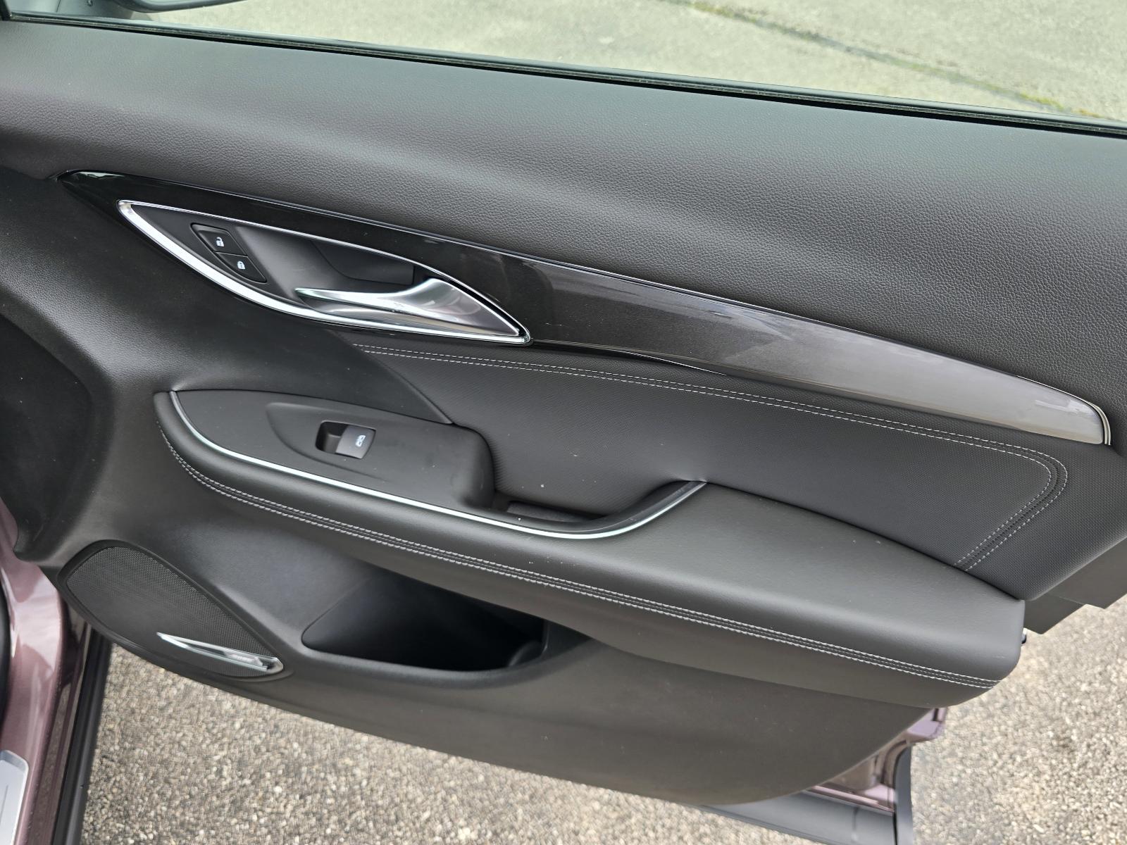 2025 Buick Envision Vehicle Photo in Rolla, MO 65401