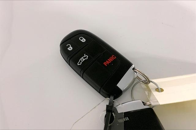 2022 Chrysler 300 Vehicle Photo in Kansas City, MO 64114