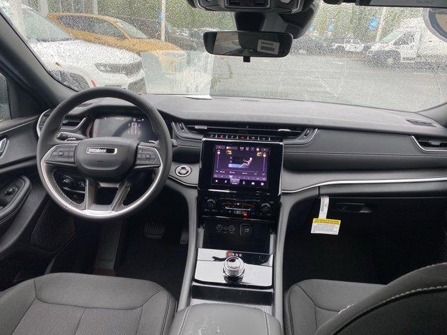 2025 Jeep Grand Cherokee Vehicle Photo in Doylsetown, PA 18901