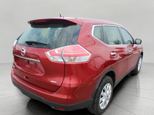 2015 Nissan Rogue Vehicle Photo in Green Bay, WI 54304
