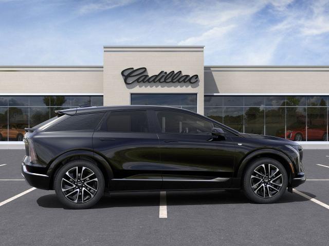 2025 Cadillac OPTIQ Vehicle Photo in SMITHTOWN, NY 11787-5023
