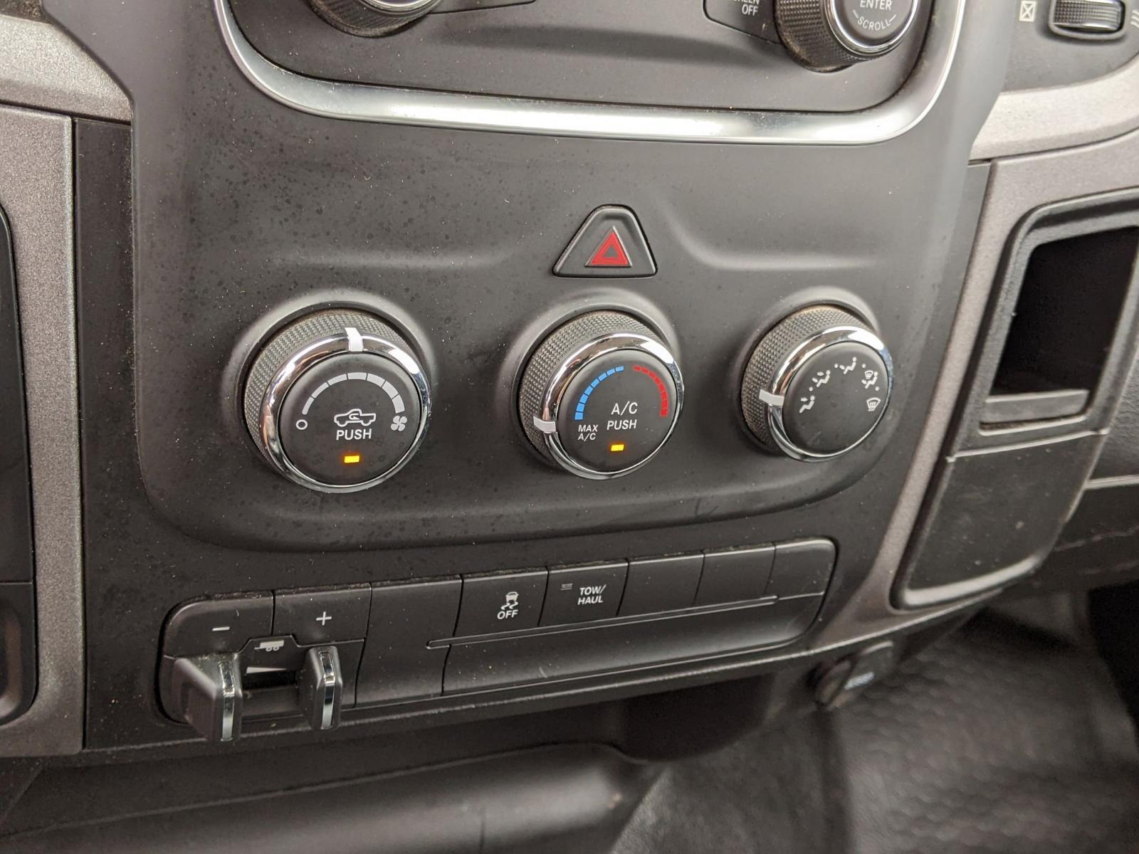 2021 Ram 1500 Classic Vehicle Photo in Seguin, TX 78155