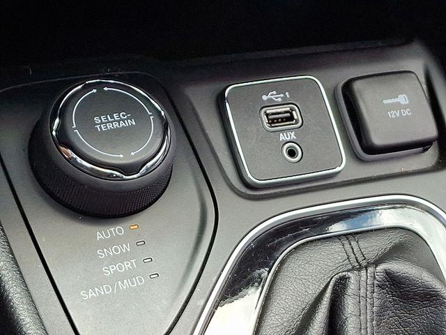 2019 Jeep Cherokee Vehicle Photo in DANBURY, CT 06810-5034