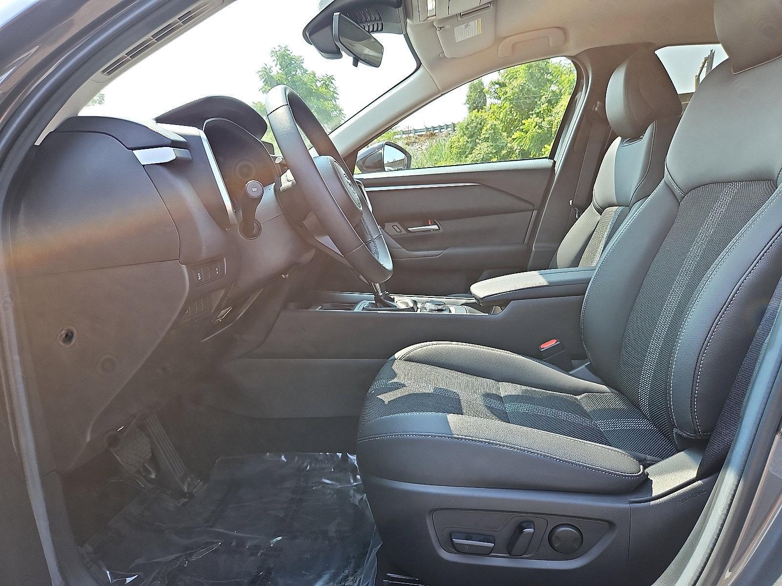 2025 Mazda CX-50 Vehicle Photo in Trevose, PA 19053