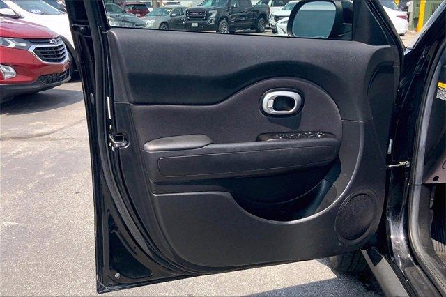 2015 Kia Soul Vehicle Photo in INDEPENDENCE, MO 64055-1377