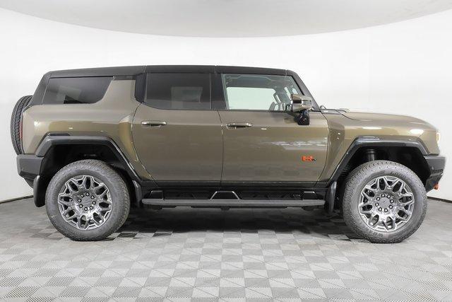 2025 GMC HUMMER EV SUV Vehicle Photo in PUYALLUP, WA 98371-4149
