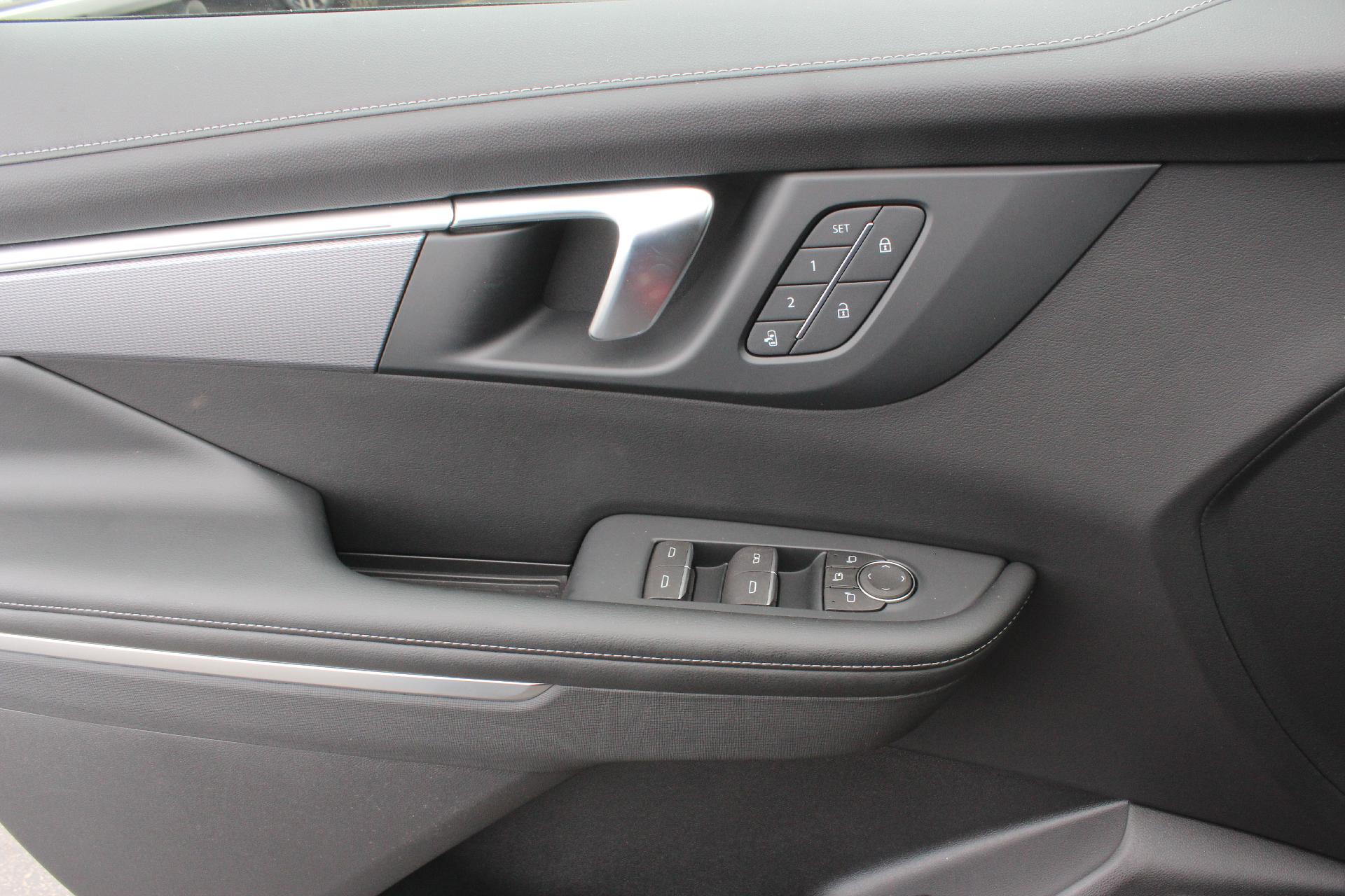 2025 Buick Enclave Vehicle Photo in AURORA, CO 80012-4011
