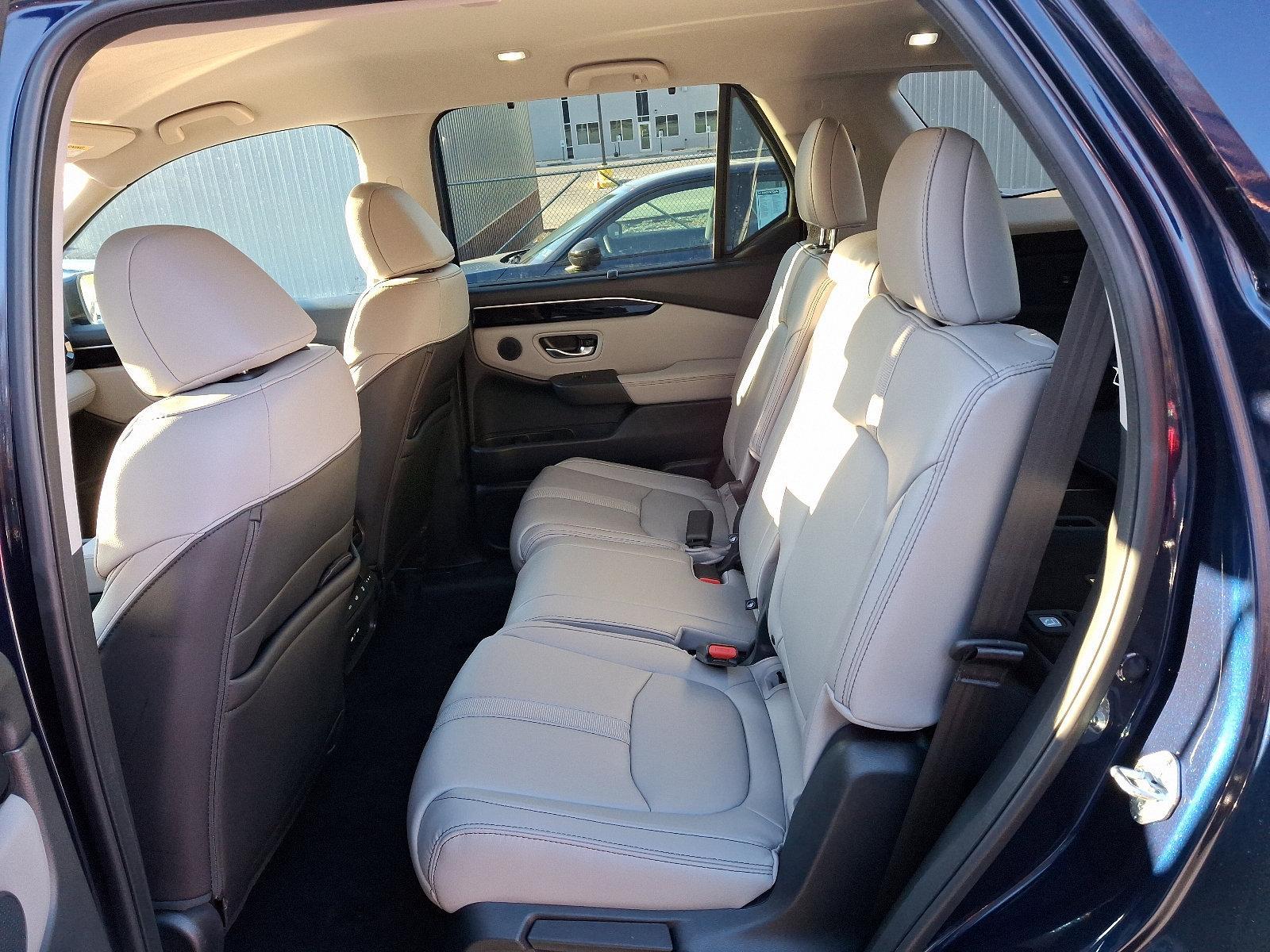 2025 Honda Pilot Vehicle Photo in Harrisburg, PA 17111