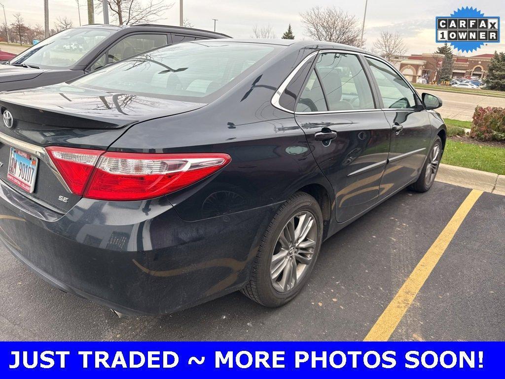 2017 Toyota Camry Vehicle Photo in Saint Charles, IL 60174