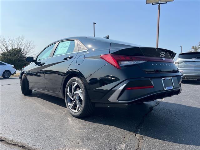2024 Hyundai ELANTRA Vehicle Photo in Shiloh, IL 62269