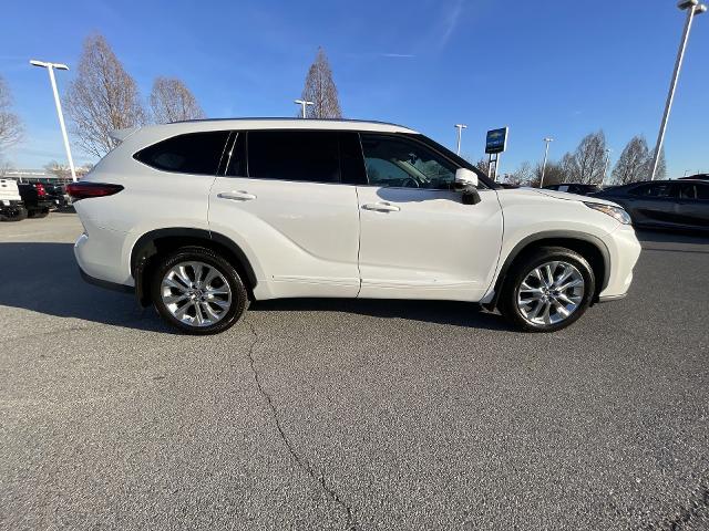 2023 Toyota Highlander Vehicle Photo in BENTONVILLE, AR 72712-4322