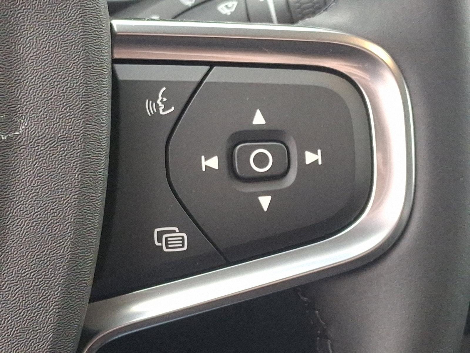 2025 Volvo XC40 Vehicle Photo in Trevose, PA 19053