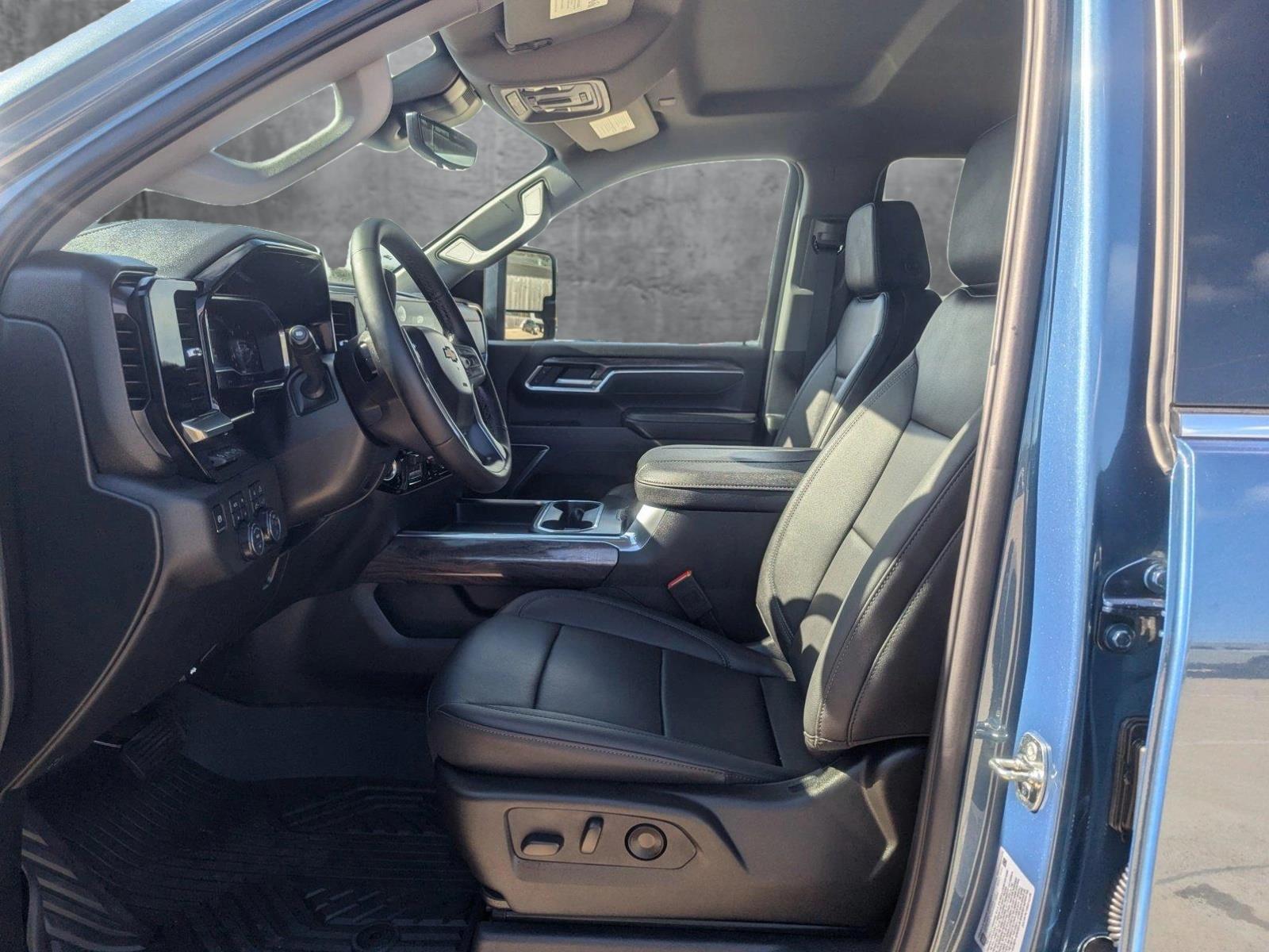 2025 Chevrolet Silverado 2500 HD Vehicle Photo in CORPUS CHRISTI, TX 78412-4902