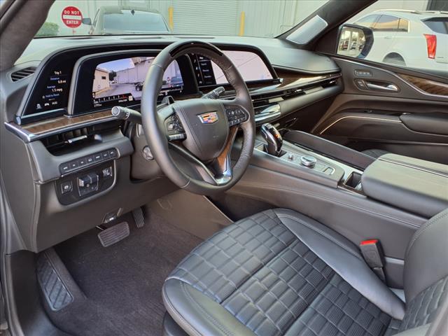 2024 Cadillac Escalade ESV Vehicle Photo in TAMPA, FL 33612-3404
