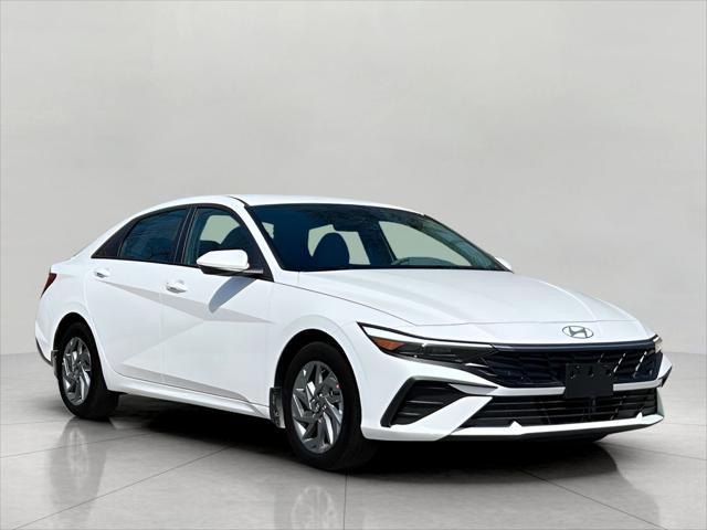 2025 Hyundai ELANTRA Hybrid Vehicle Photo in Green Bay, WI 54304