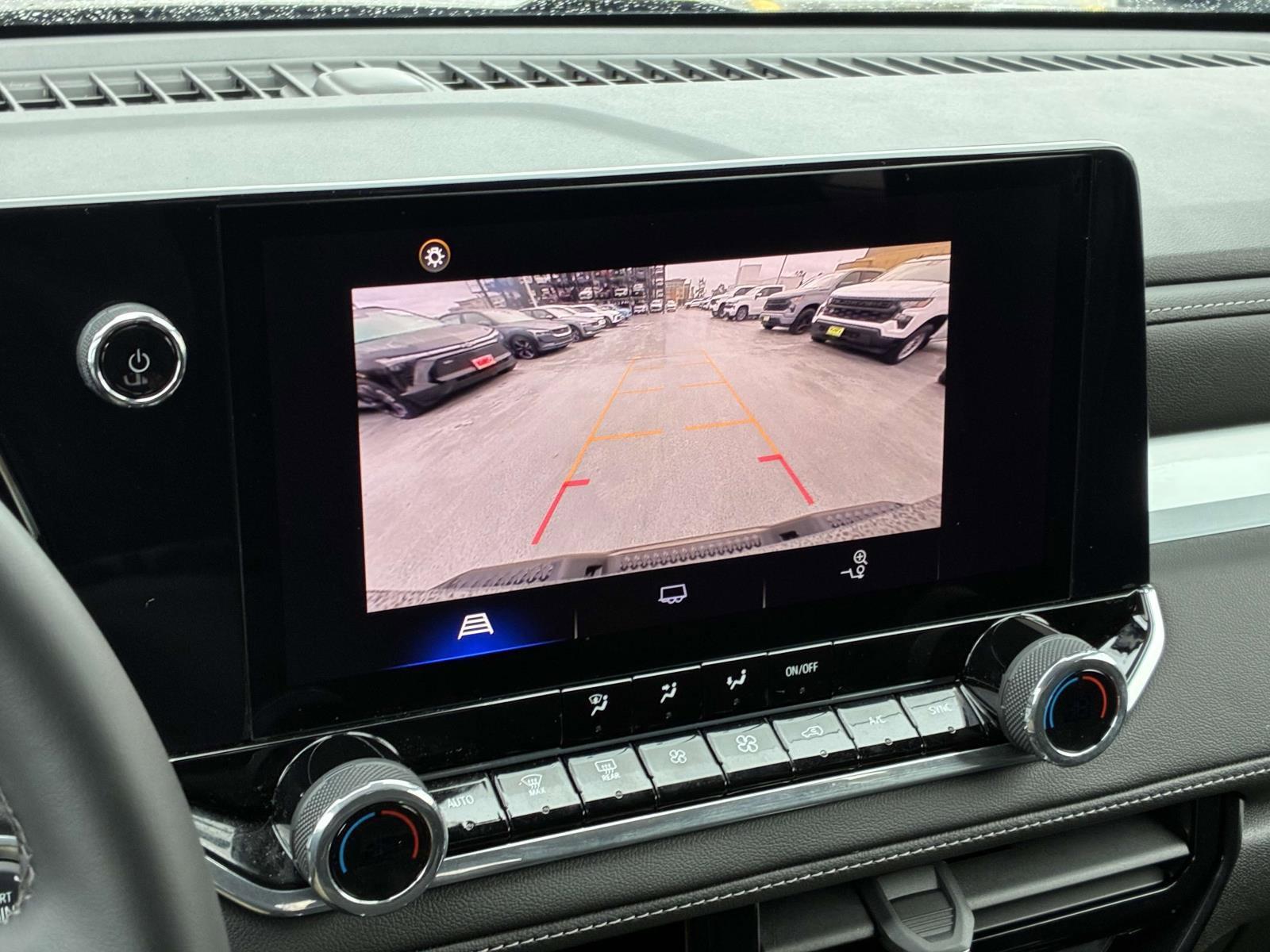 2024 Chevrolet Colorado Vehicle Photo in LOS ANGELES, CA 90007-3794