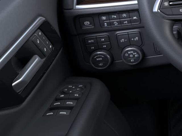 2025 Chevrolet Tahoe Vehicle Photo in MOON TOWNSHIP, PA 15108-2571