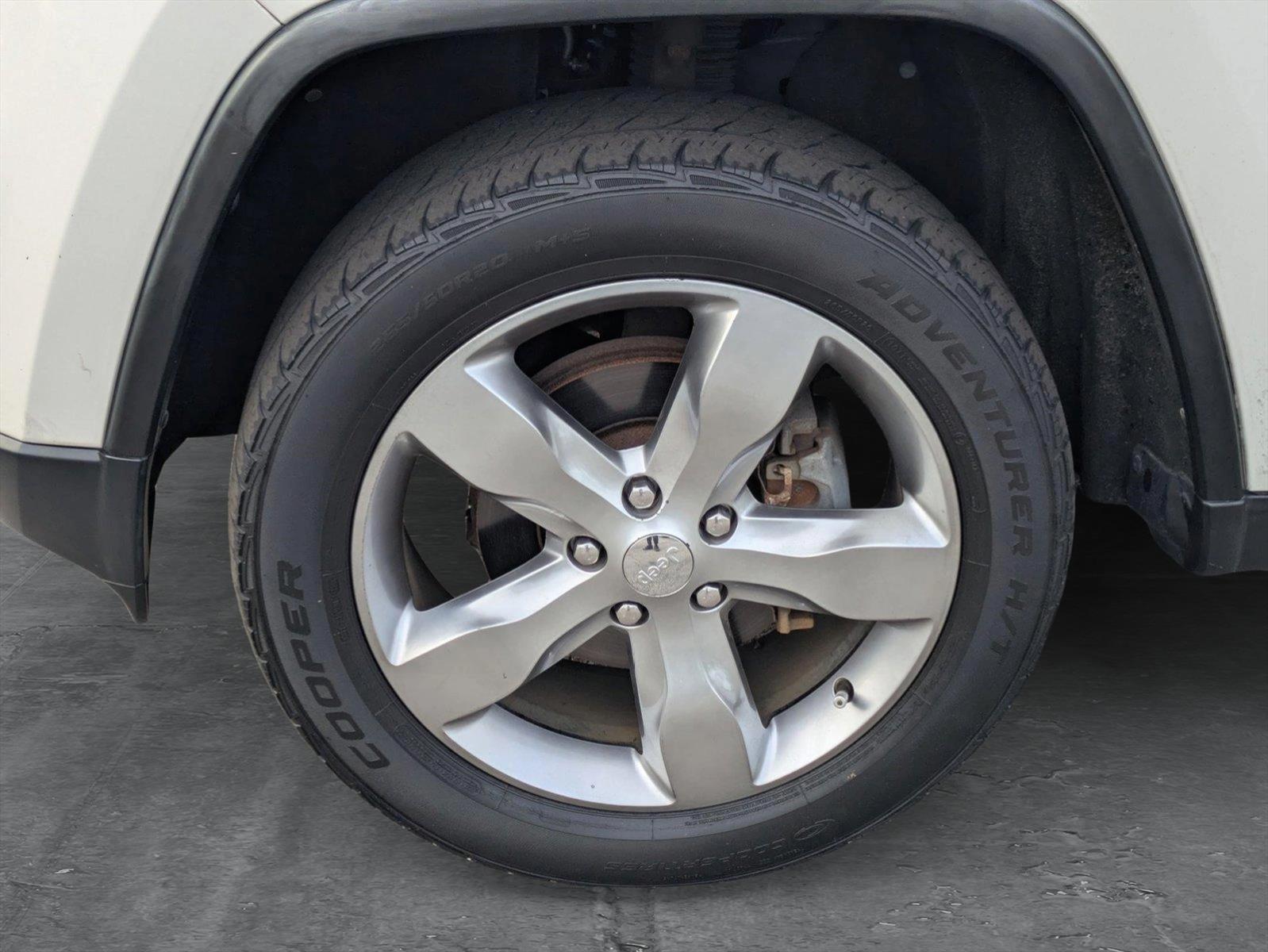 2011 Jeep Grand Cherokee Vehicle Photo in WEST PALM BEACH, FL 33407-3296