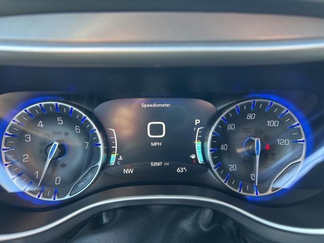 2023 Chrysler Pacifica Vehicle Photo in GREEN BAY, WI 54304-5303