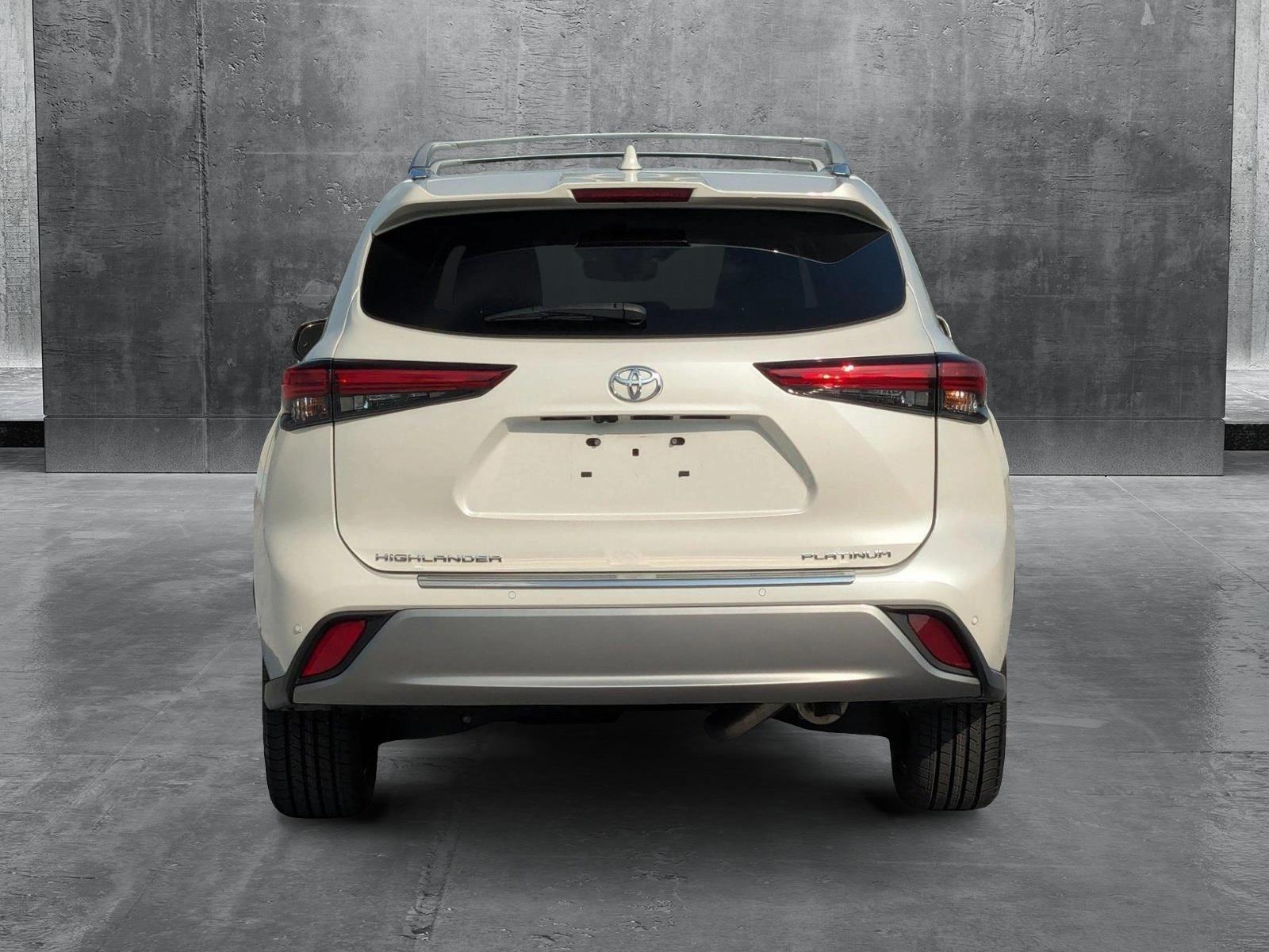 2021 Toyota Highlander Vehicle Photo in Clearwater, FL 33765