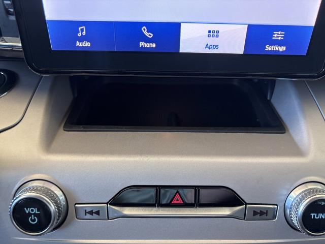 2024 Ford Explorer Vehicle Photo in MANHATTAN, KS 66502-5036
