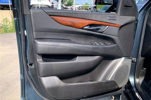 2020 Cadillac Escalade Vehicle Photo in KANSAS CITY, MO 64114-4502