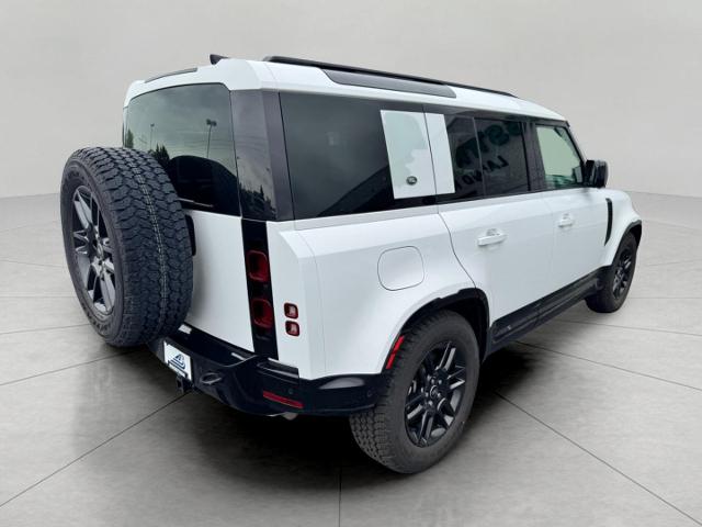 2024 Defender Vehicle Photo in Appleton, WI 54913