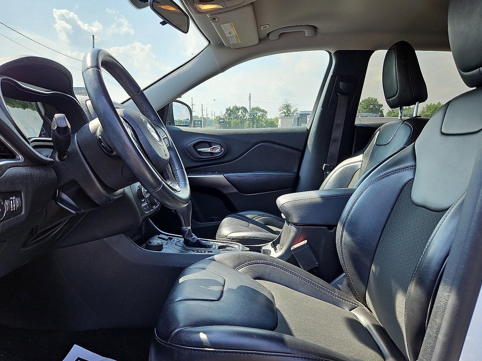 2019 Jeep Cherokee Vehicle Photo in Trevose, PA 19053